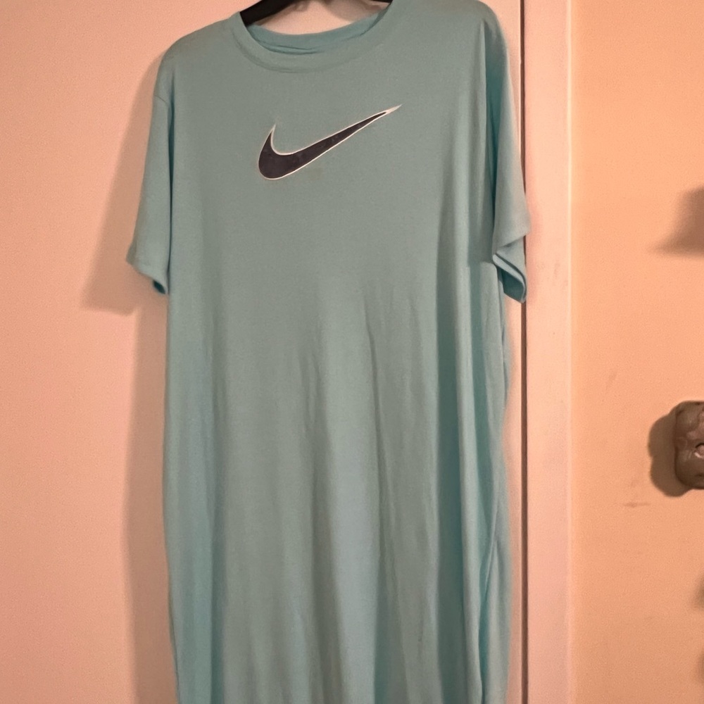 Nike Women's Sportswear Femme T- Shirt Dress/size 1X/nwt